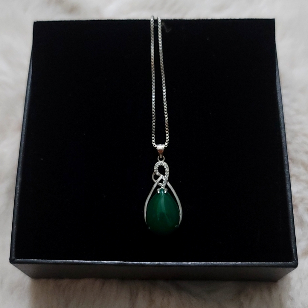 Gem Quality Jade Pendant